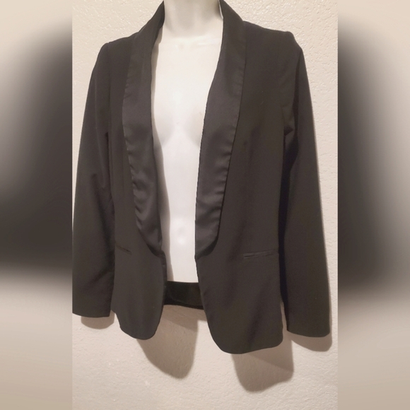 LC Lauren Conrad Black Open Front Blazer Smooth Satin Lapel Relaxed Fit Size 2 - Picture 4 of 6